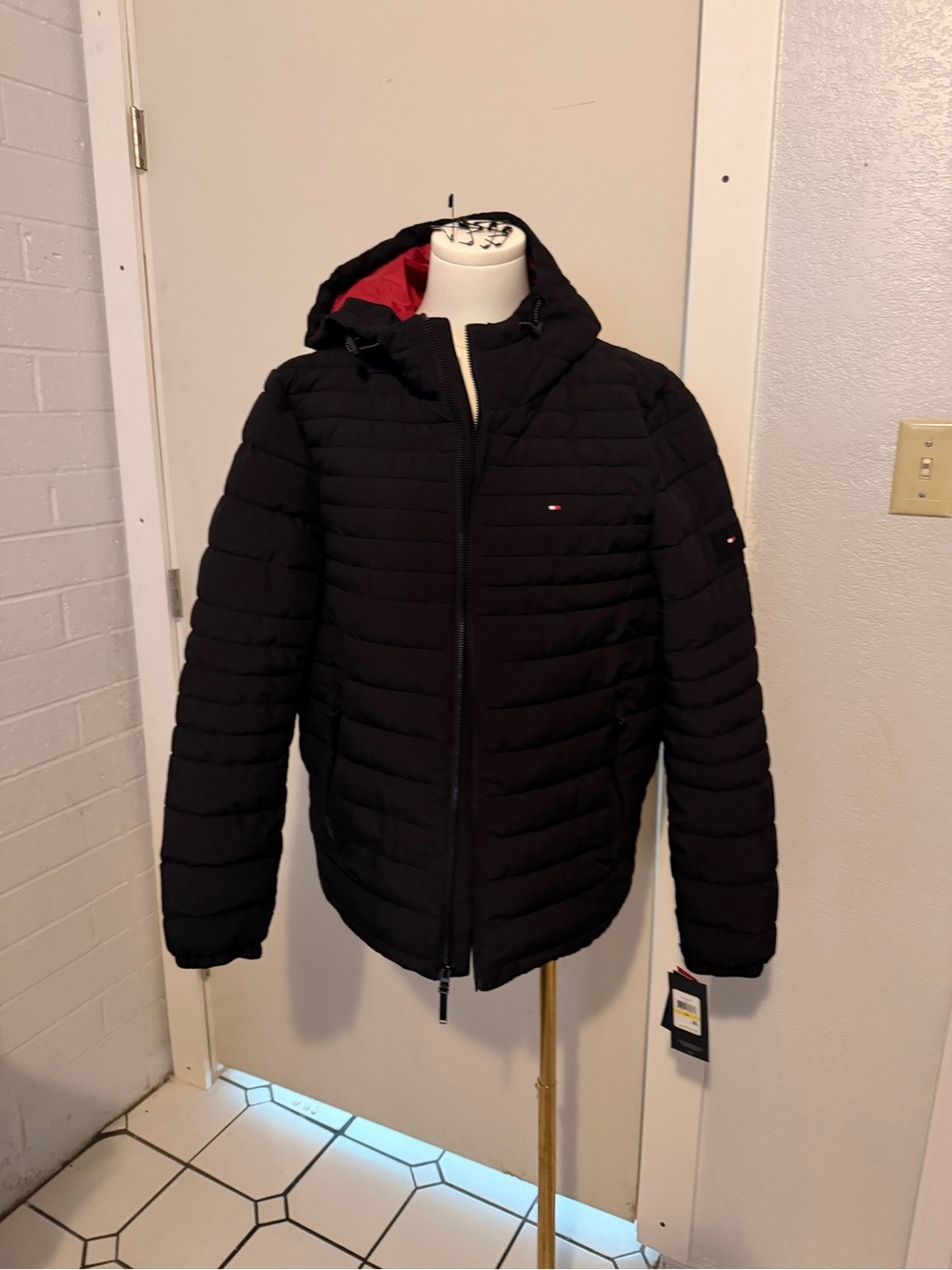 Tommy Hilfiger Men’s Black Quilted Hooded Puffer with Red Lining